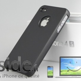 Coque Iphone 4 / 4S Polycarbonate Noire + Film + Cache dock et Jack